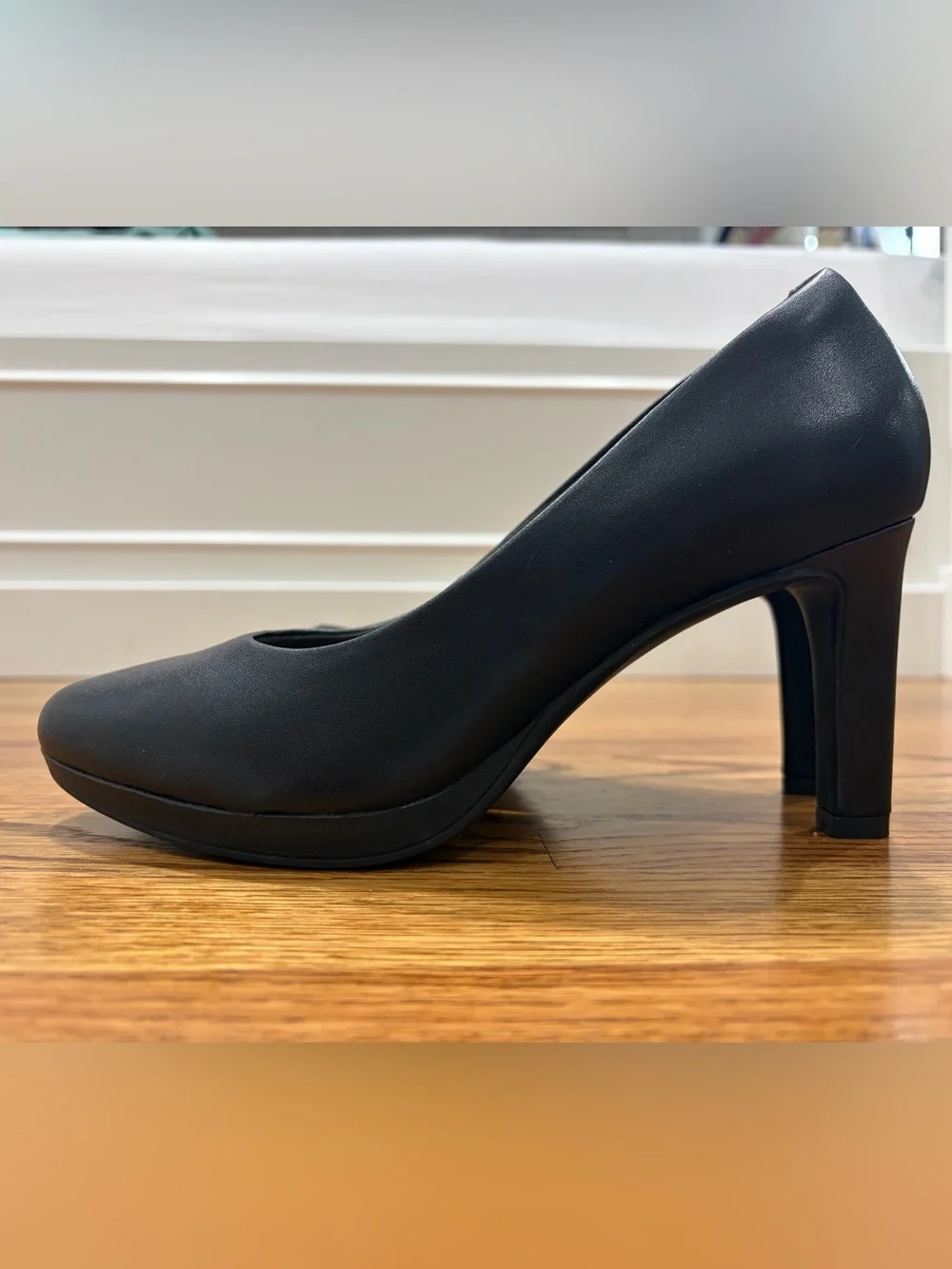 NWOB Clarks® Ambyr Joy Black Leather Pumps (9.5)